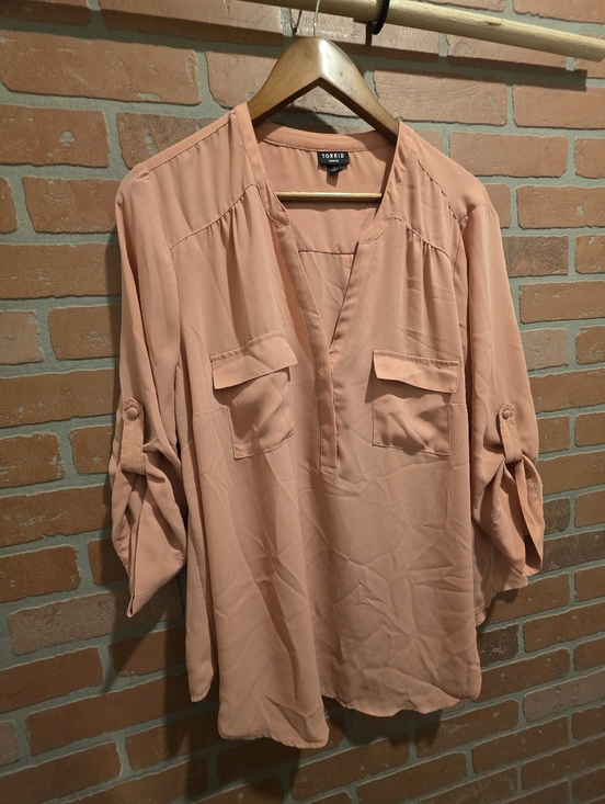 torrid Tops - torrid Size 1‎ Peachy Blush V-Neck Roll-Sleeve Tunic Sku 60